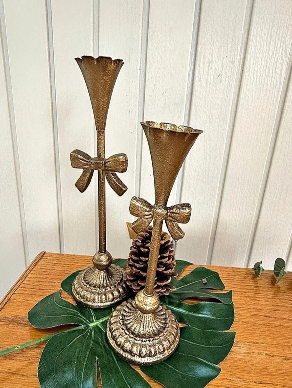 3Gold Bow Candlestick Holder Pair - Picture 3 of 7